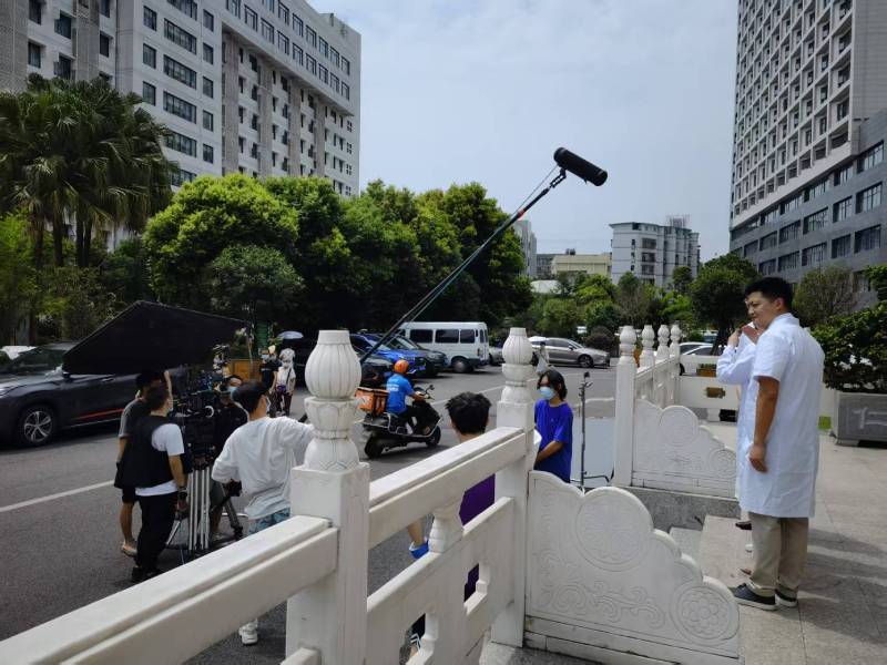 峨山广告片拍摄公司低成本实现高规格制作的诀窍